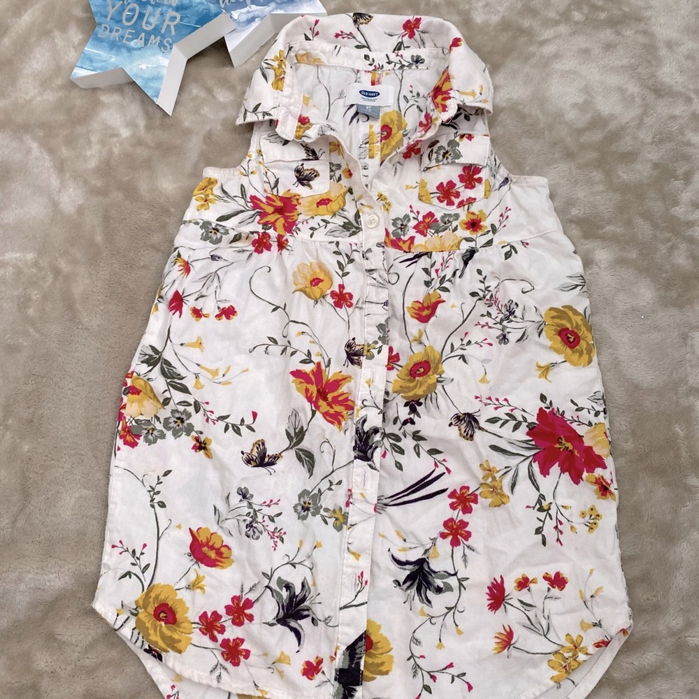 Sleeveless Button Down Top